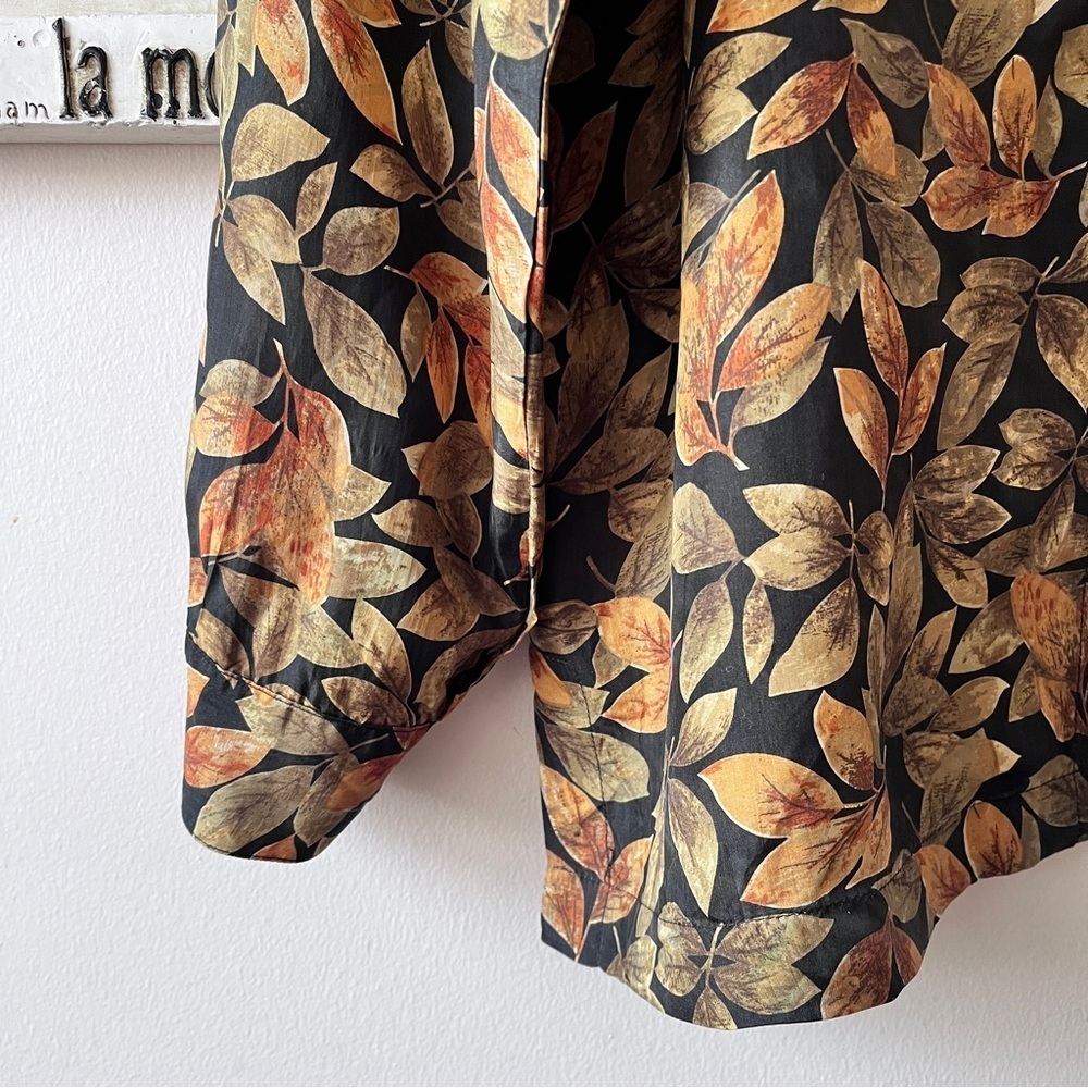 Vintage Stunt 90’s 100% Silk Leaf Print Blouse Size S - Picture 3 of 11
